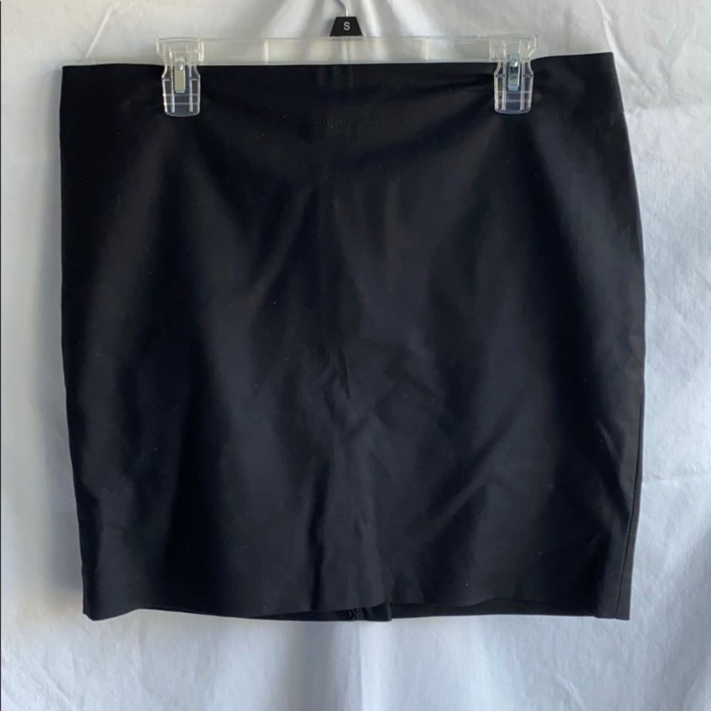 Women’s Skirt w/hidden zipper